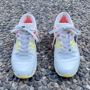 Nike Air Max 90 (size W 7.5).